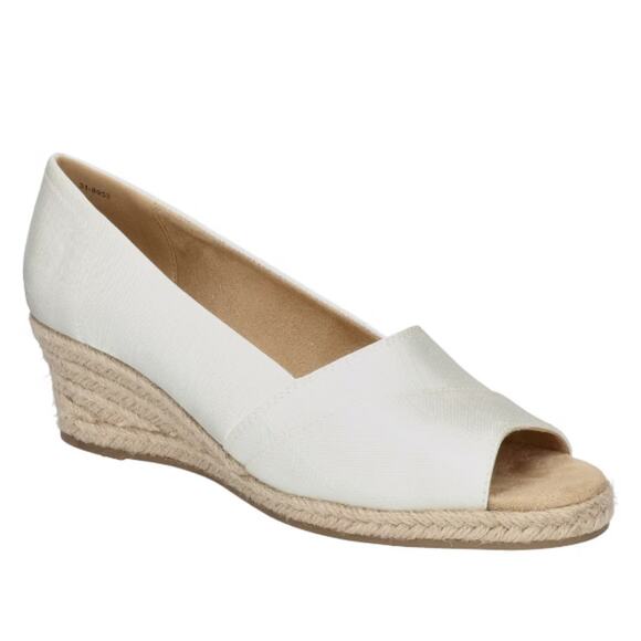 NEW Easy Street Jasper SuperFlex Espadrille Sandals White Thai Silk Size 8M - Picture 1 of 7